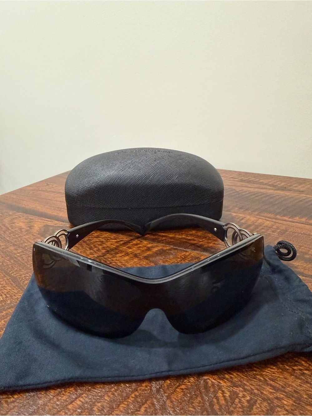 Black Chanel VR-Style Protective sunglasses with Hard Case